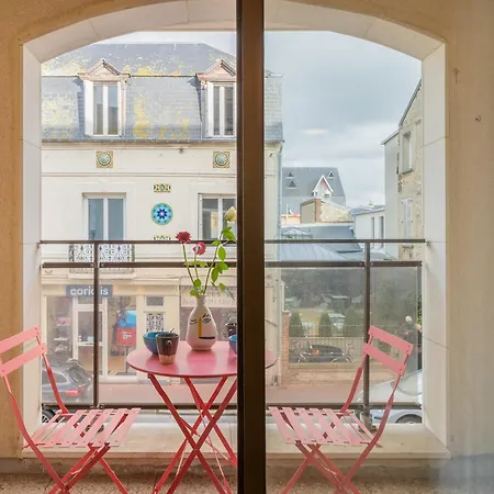 Plaza - Balcon - Parking Prive - Centre Apartment Deauville
